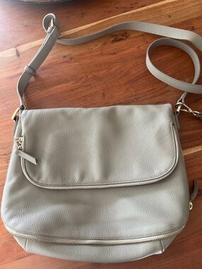 Nordstrom Pebbled Leather Crossbody in Light Taupe